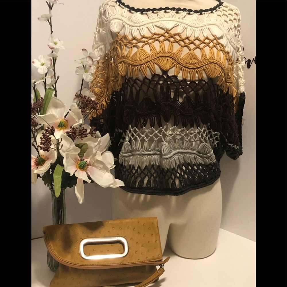 🆕 Crochet Crop Top by Cecico